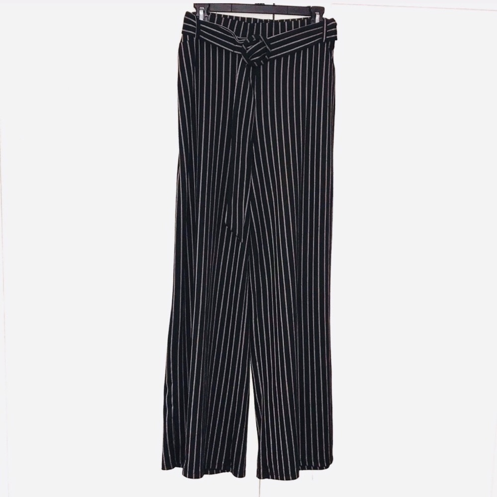 ZARA/HI-WAIST/PANTS/BLACK WHITE PINSTRIPED/LARGE/